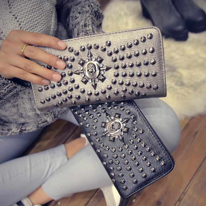 Fashionable new female wallet in the European and American style lady's rivet zero purse fashion hand bag